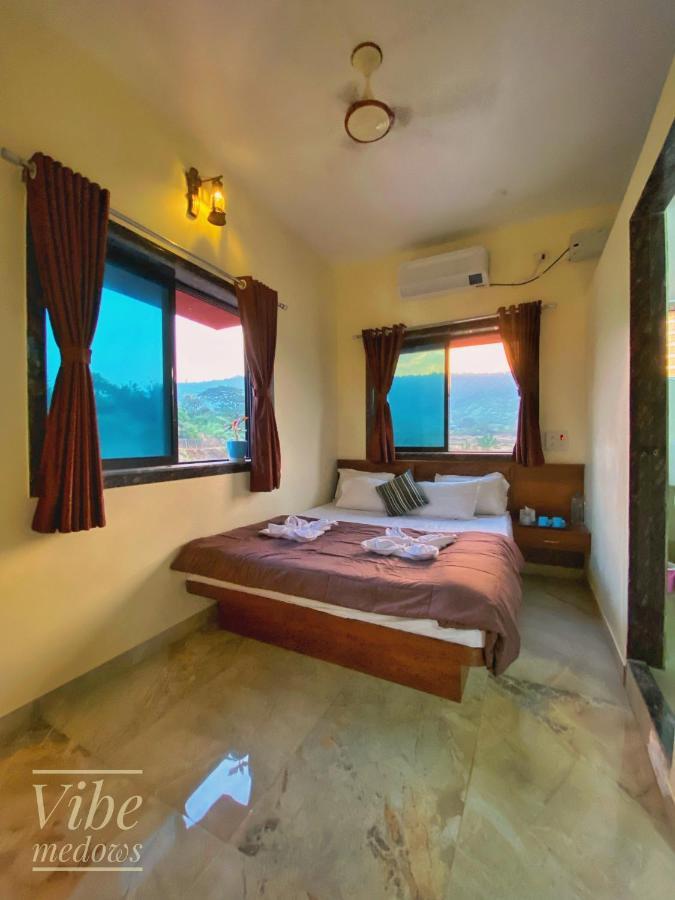 Vibe Meadows Villa With Private Swimming Pool Near Kashid Beach Exterior foto
