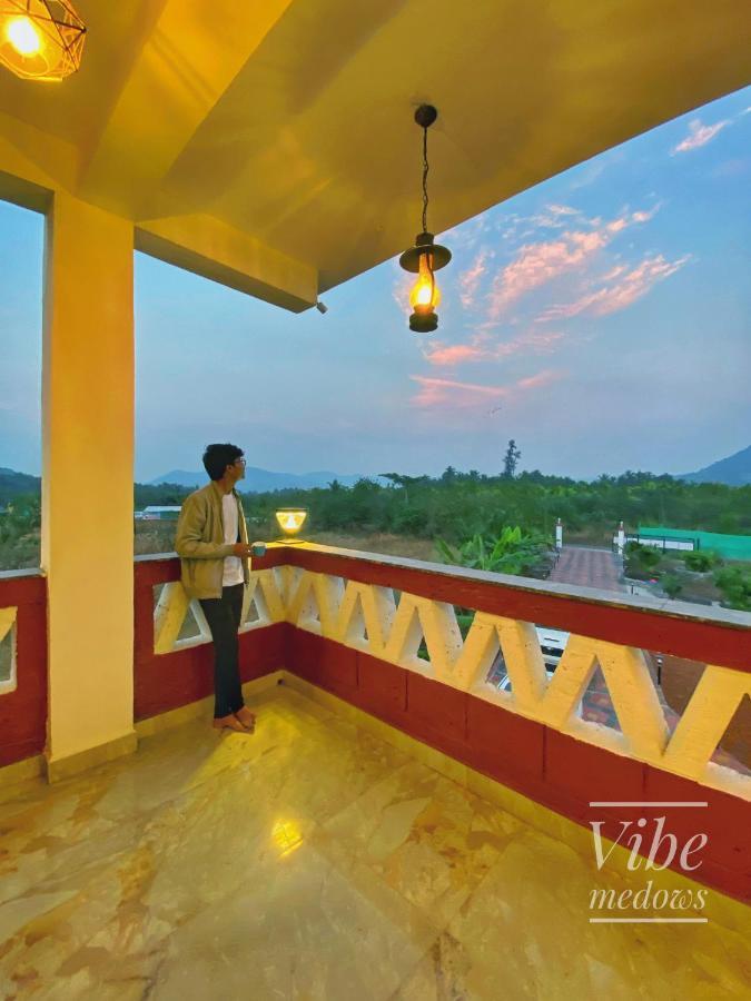 Vibe Meadows Villa With Private Swimming Pool Near Kashid Beach Exterior foto